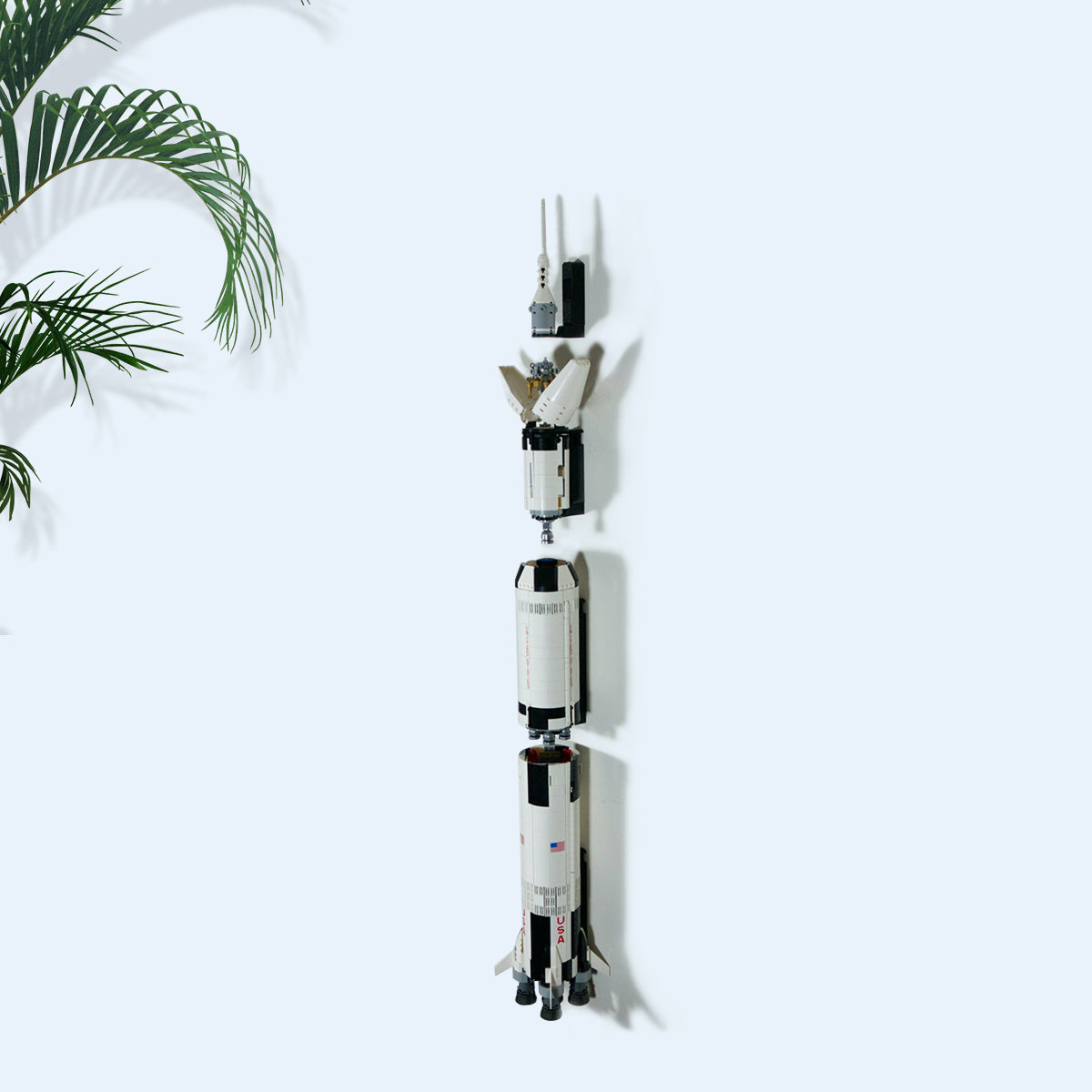 3D Printed Wall Mount LEGO SATURN V ROCKET 92176